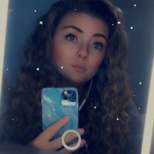 Meet your Posher, Gabi